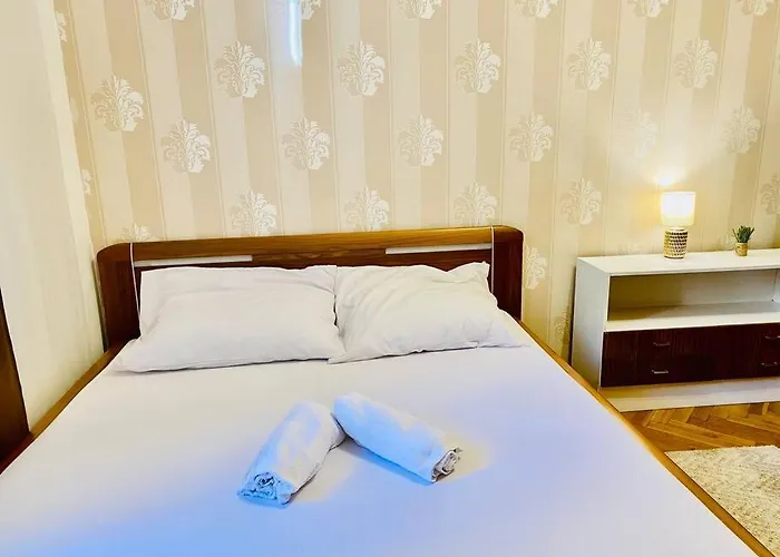 In 2 Square Апартаменты *