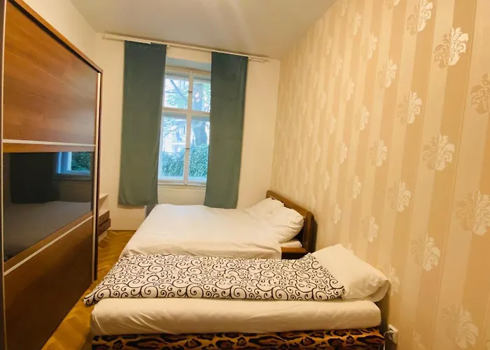 In 2 Square Апартаменты Прага