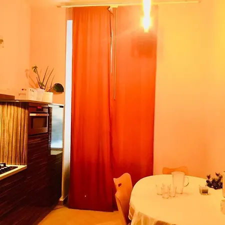 Apartment In 2 Square *