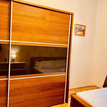 Apartment In 2 Square