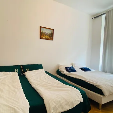 Apartment In 2 Square *