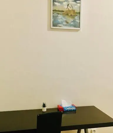 In 2 Square براغ